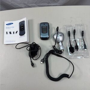 Samsung SGH-T139 - Blue and Black ( T-Mobile ) Rare Cellular Flip Phone/Chargers